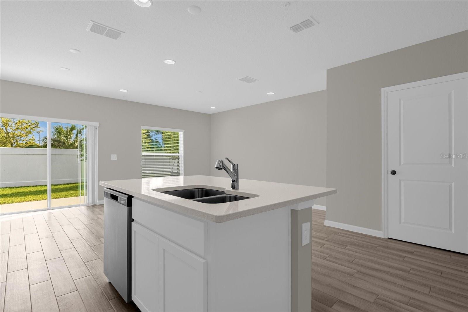 153 CAPE HONEYSUCKLE PL, SANFORD, FL, 32771