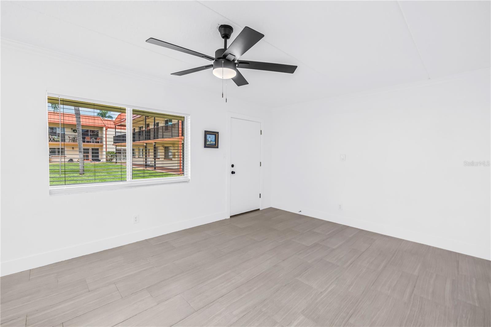 10375 PARADISE BLVD #51, TREASURE ISLAND, FL, 33706