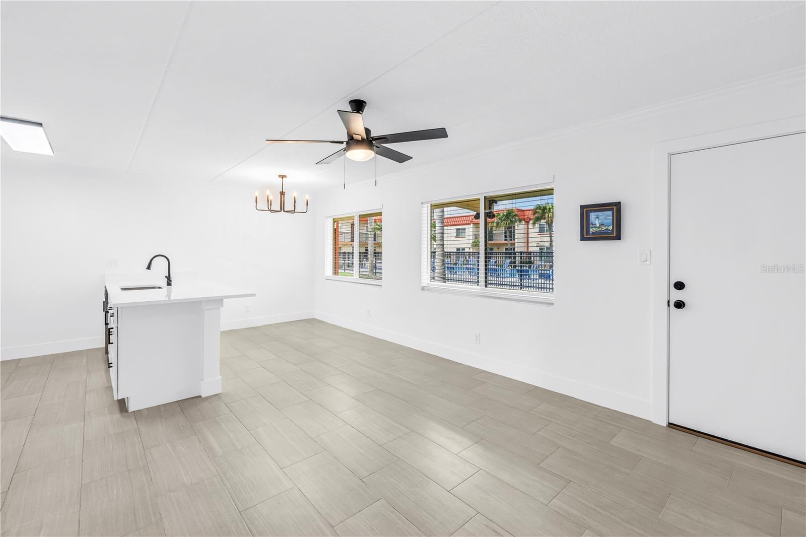 10375 PARADISE BLVD #51, TREASURE ISLAND, FL, 33706