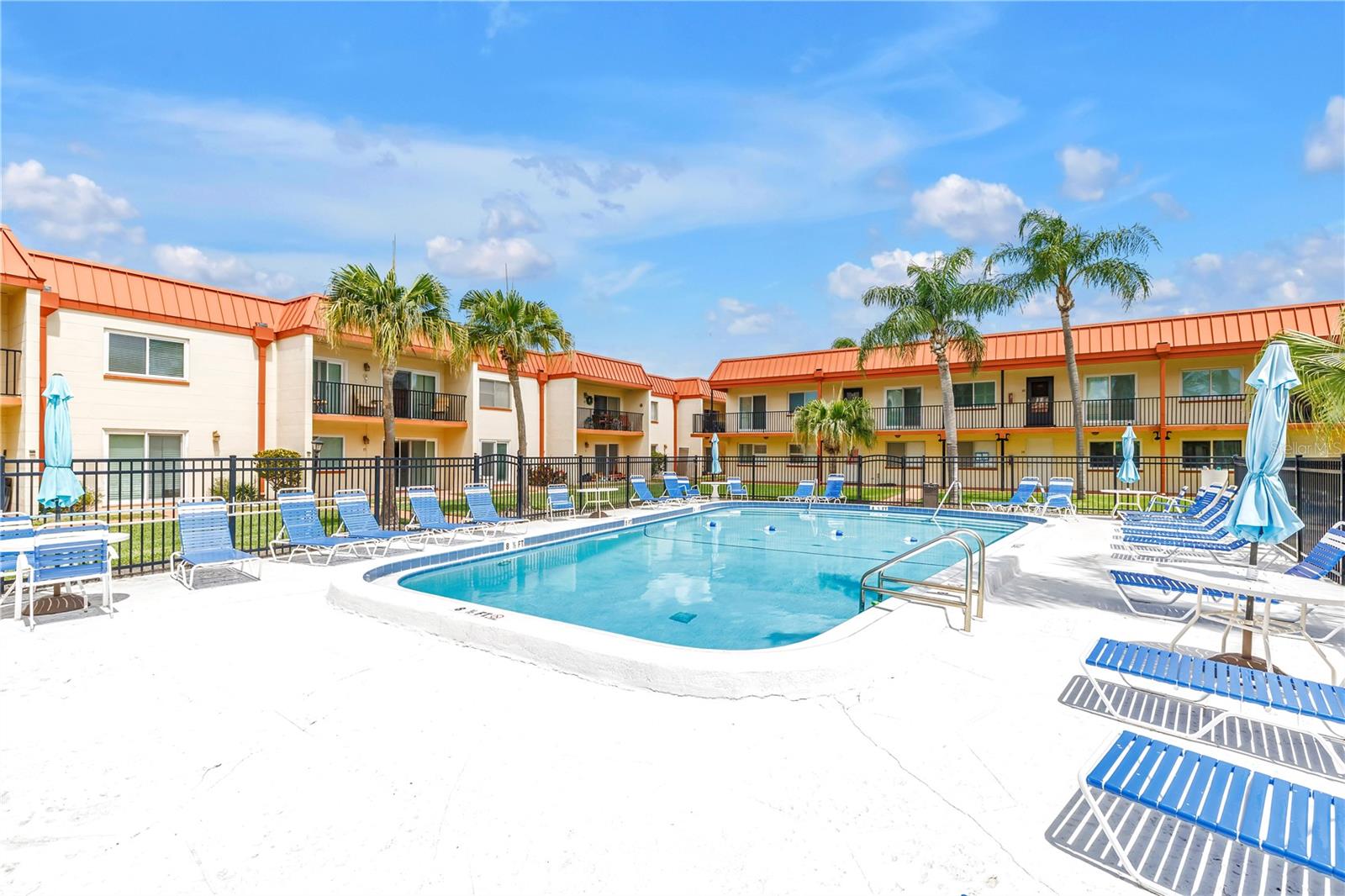 10375 PARADISE BLVD #51, TREASURE ISLAND, FL, 33706