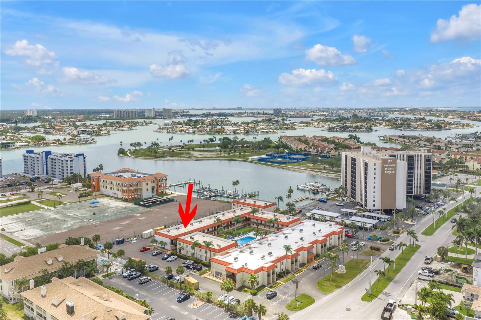 10375 PARADISE BLVD #51, TREASURE ISLAND, FL, 33706