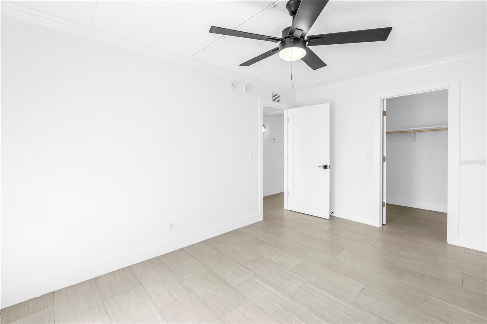 10375 PARADISE BLVD #51, TREASURE ISLAND, FL, 33706