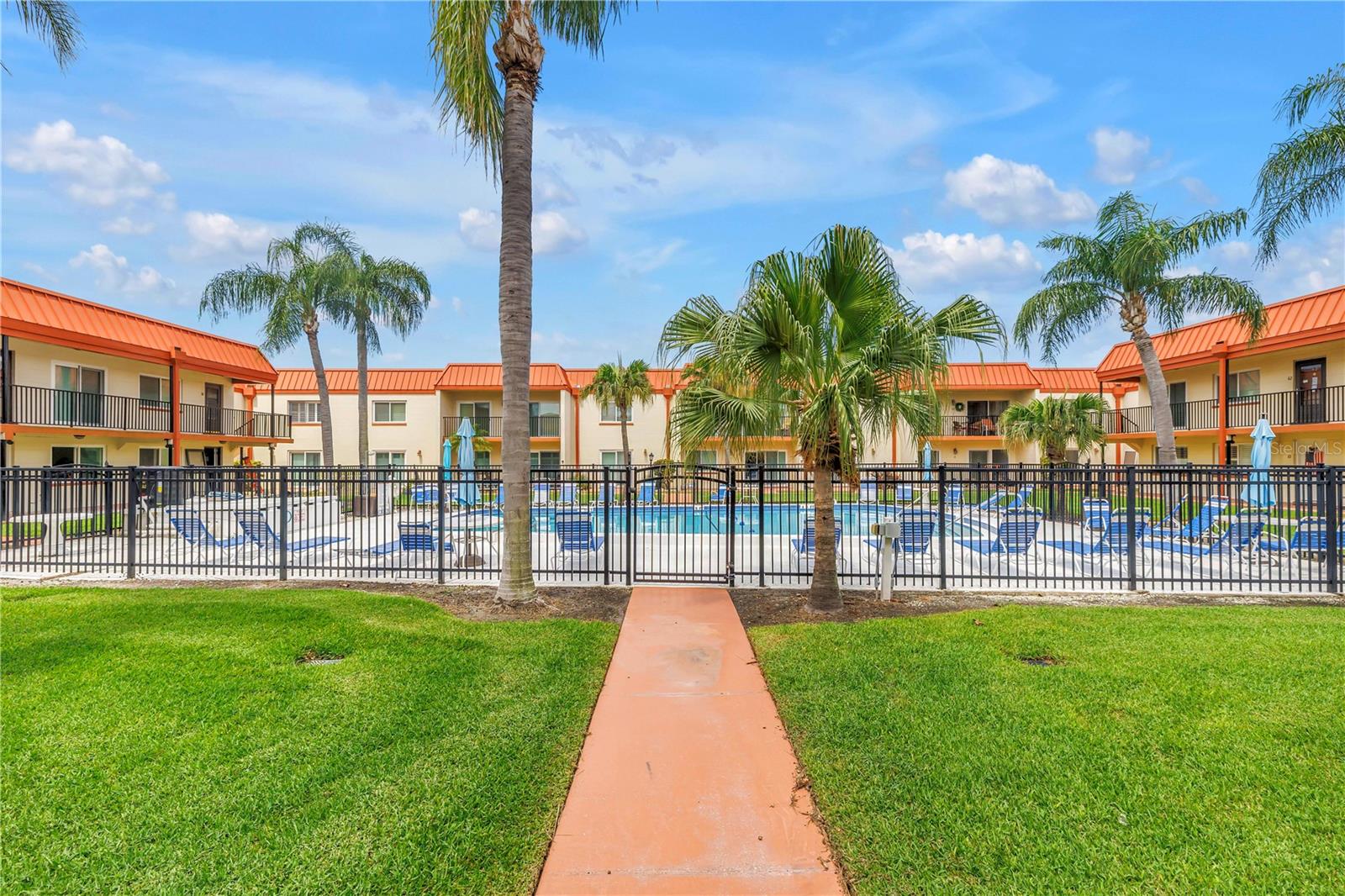 10375 PARADISE BLVD #51, TREASURE ISLAND, FL, 33706