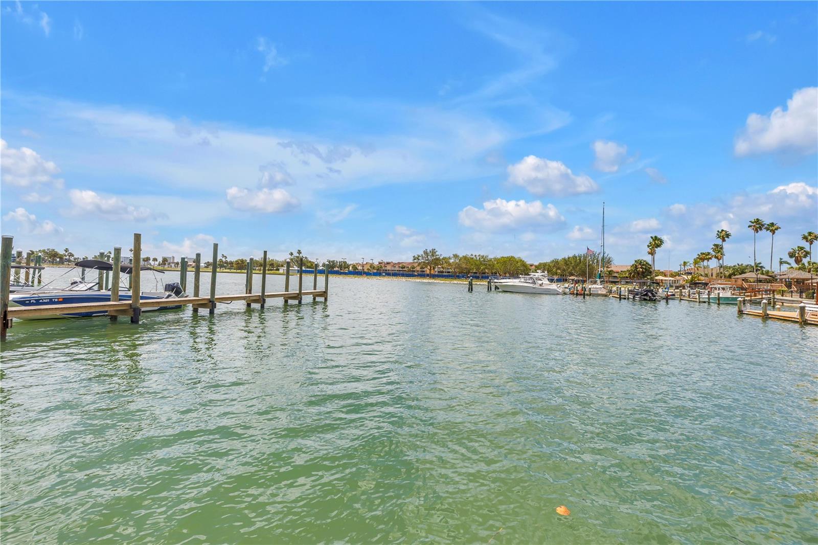 10375 PARADISE BLVD #51, TREASURE ISLAND, FL, 33706