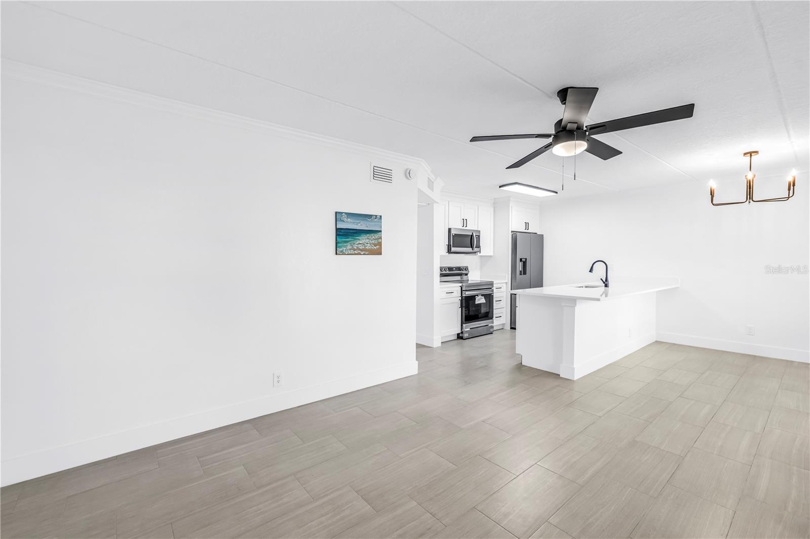 10375 PARADISE BLVD #51, TREASURE ISLAND, FL, 33706