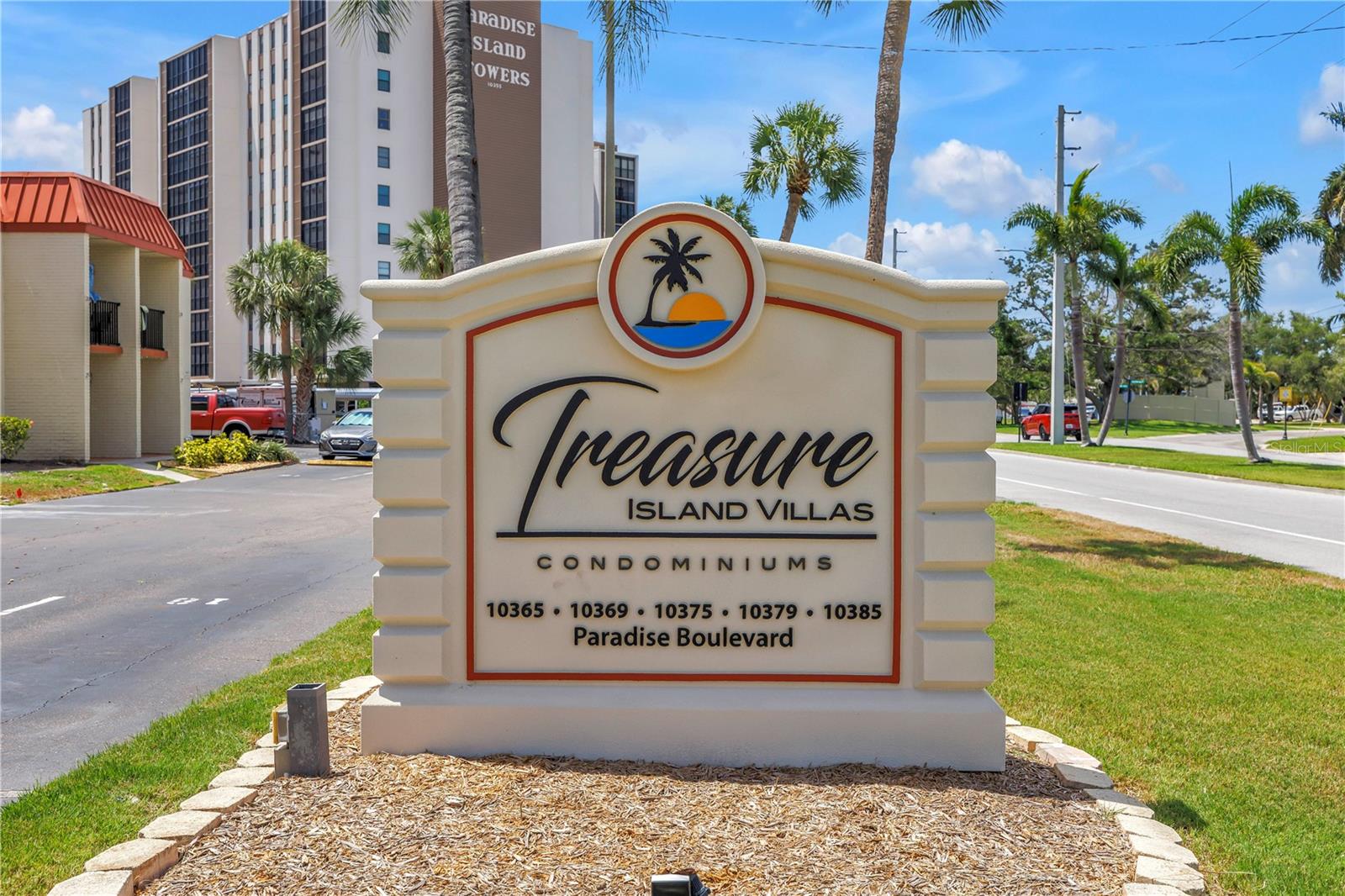 10375 PARADISE BLVD #51, TREASURE ISLAND, FL, 33706