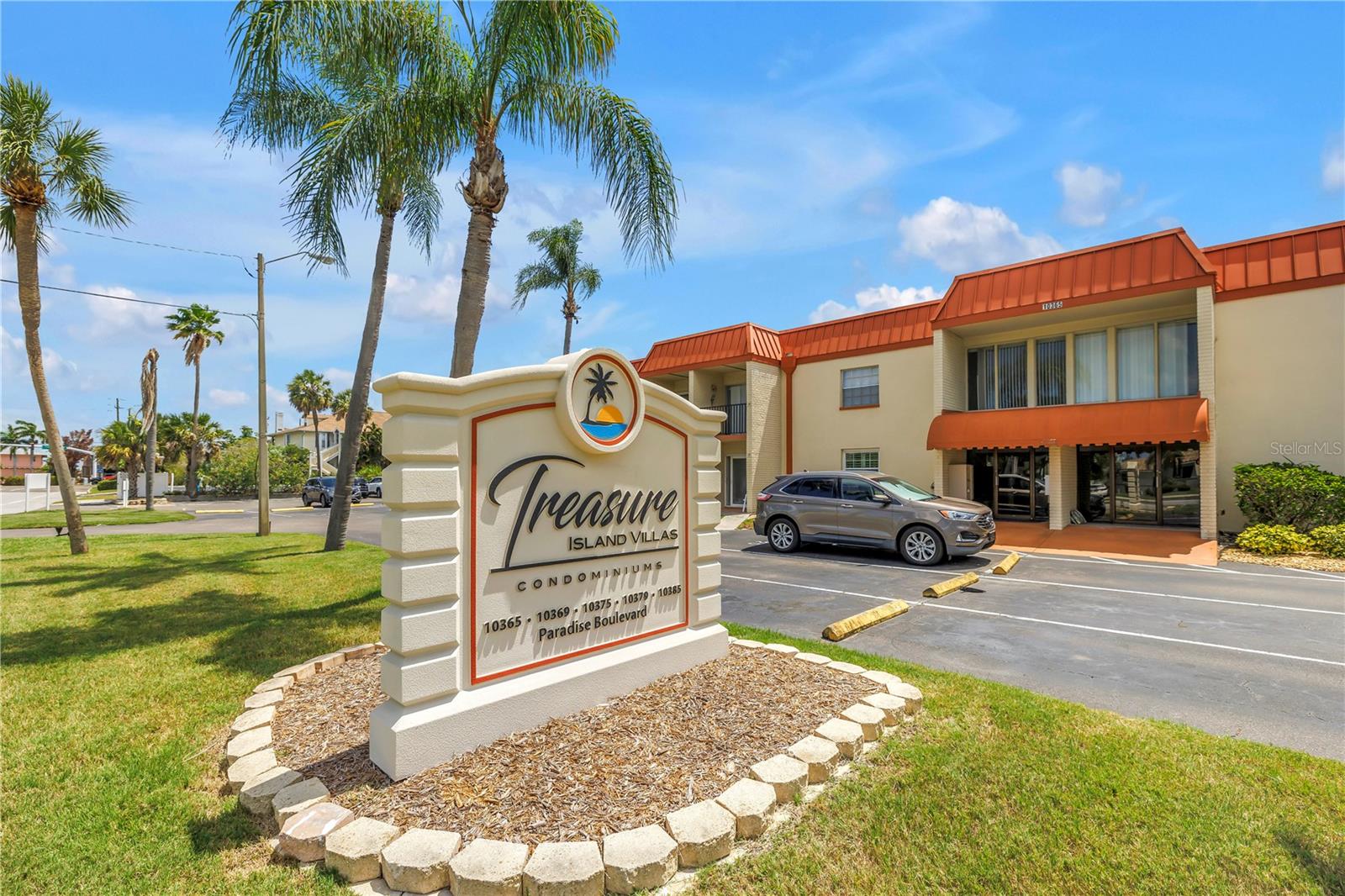 10375 PARADISE BLVD #51, TREASURE ISLAND, FL, 33706