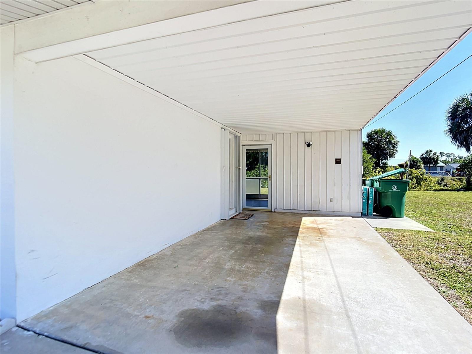 2538 AUBURN BLVD, PORT CHARLOTTE, FL, 33948
