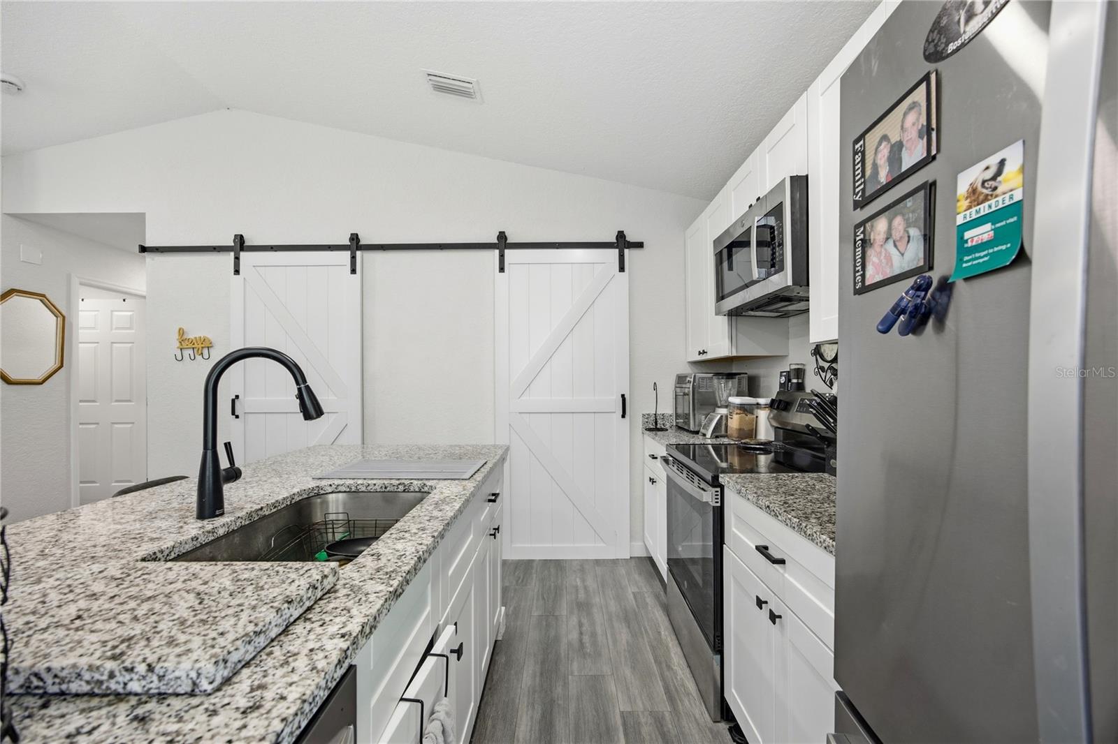 9025 SE COUNTY ROAD 221, HAMPTON, FL, 32044