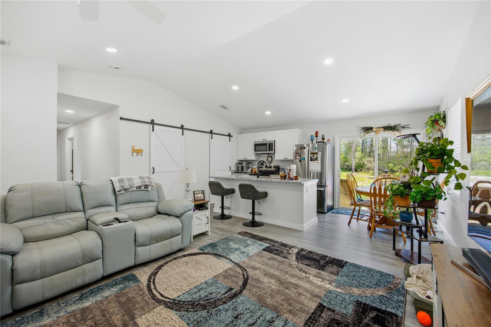 9025 SE COUNTY ROAD 221, HAMPTON, FL, 32044
