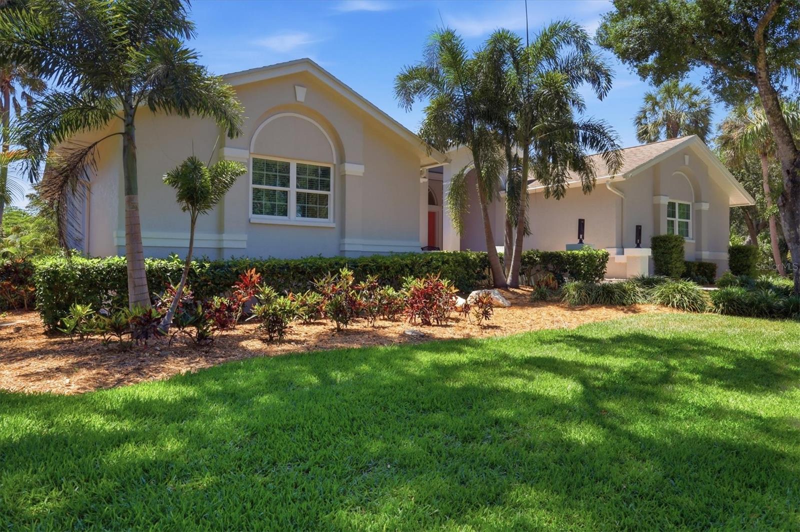 4734 E TRAILS DR, SARASOTA, FL, 34232