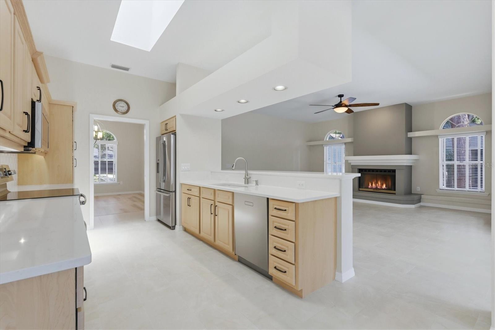 4734 E TRAILS DR, SARASOTA, FL, 34232