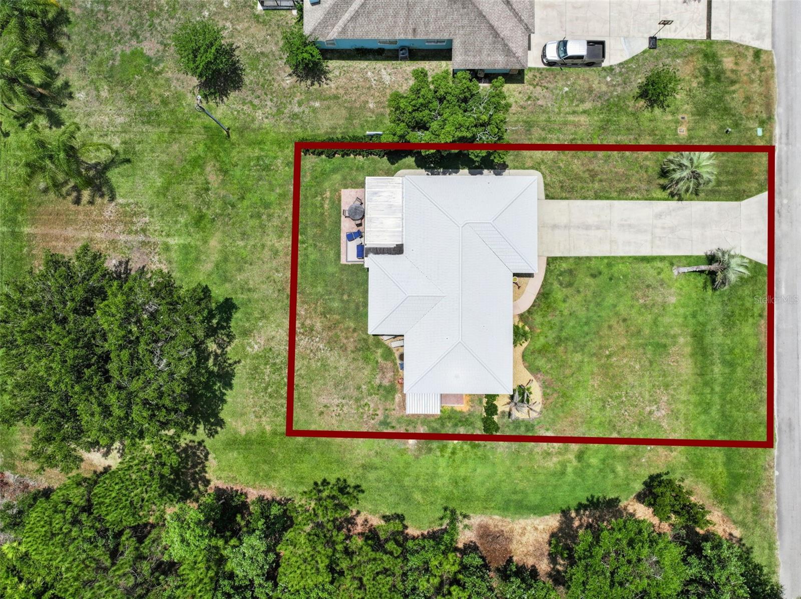 7651 LIMONIA DR, INDIAN LAKE ESTATES, FL, 33855