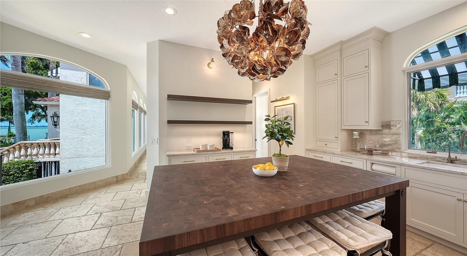 1023 TOCOBAGA LN, SARASOTA, FL, 34236