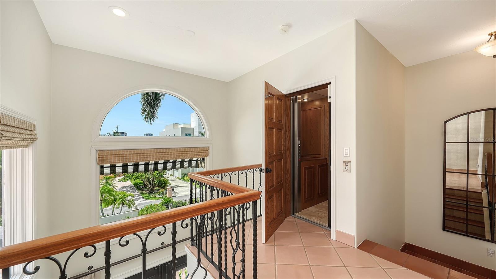 1023 TOCOBAGA LN, SARASOTA, FL, 34236
