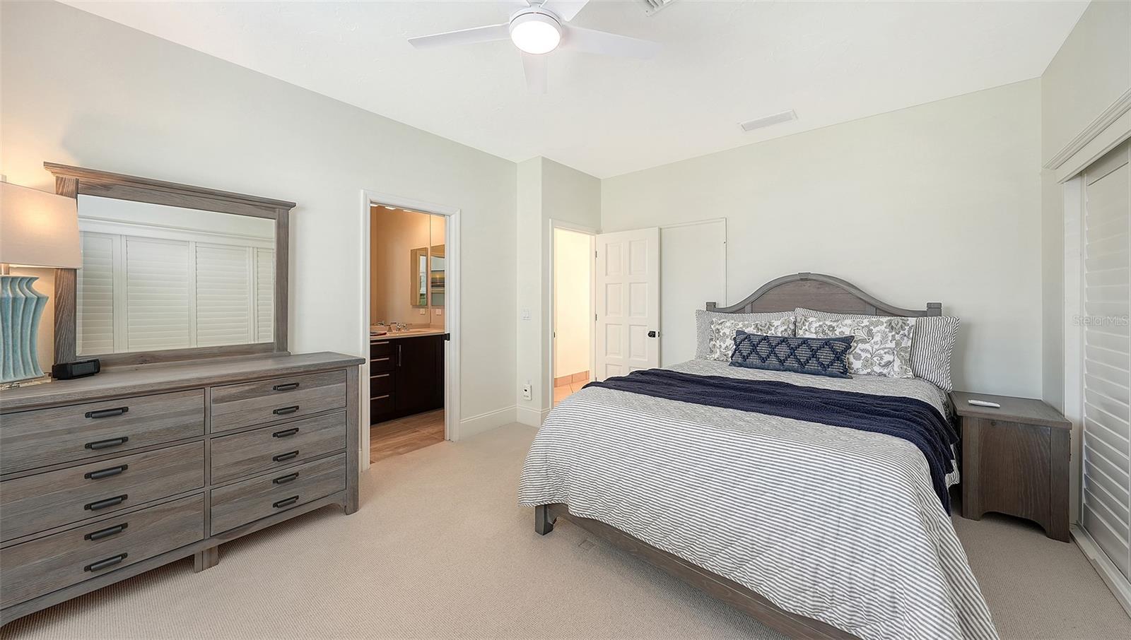 1023 TOCOBAGA LN, SARASOTA, FL, 34236