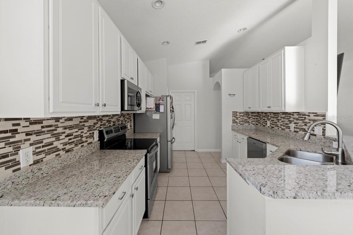 3181 STONEHURST CIR, KISSIMMEE, FL, 34741