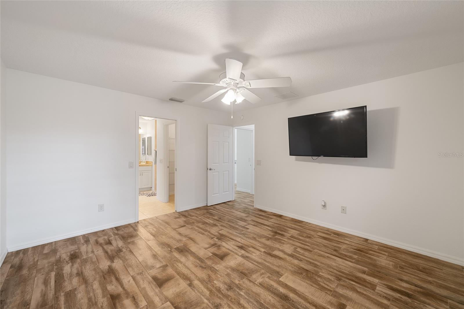 1773 HOLLOW BRANCH WAY, THE VILLAGES, FL, 32162