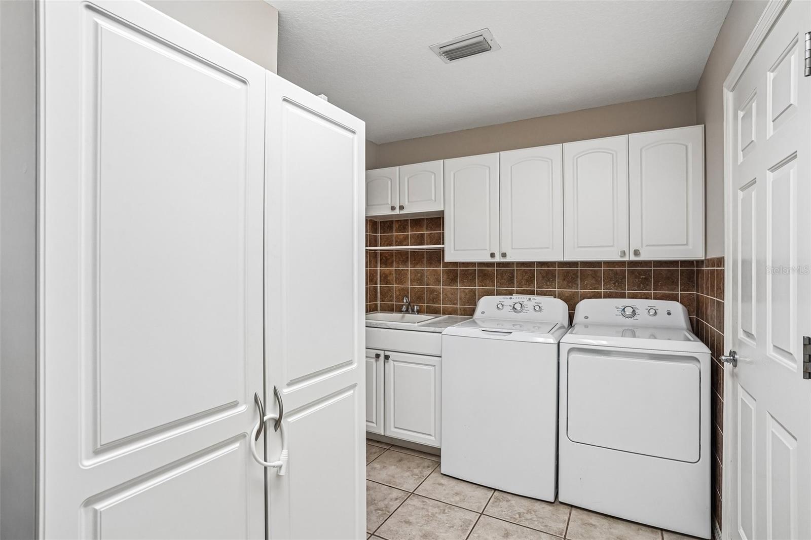 17115 SE 93RD TELLFIER TER, THE VILLAGES, FL, 32162