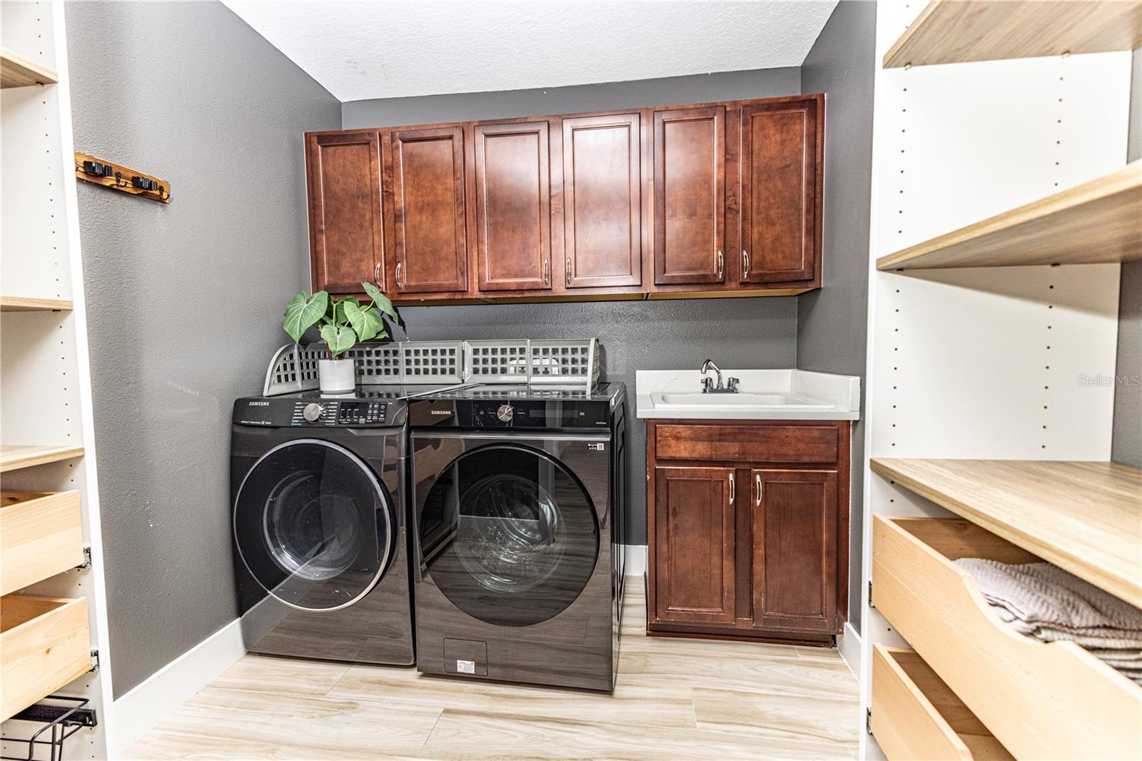 2057 E C 462, WILDWOOD, FL, 34785