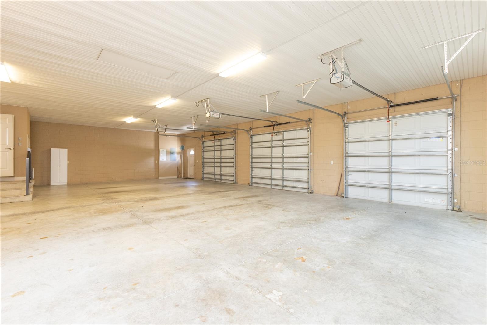 2057 E C 462, WILDWOOD, FL, 34785