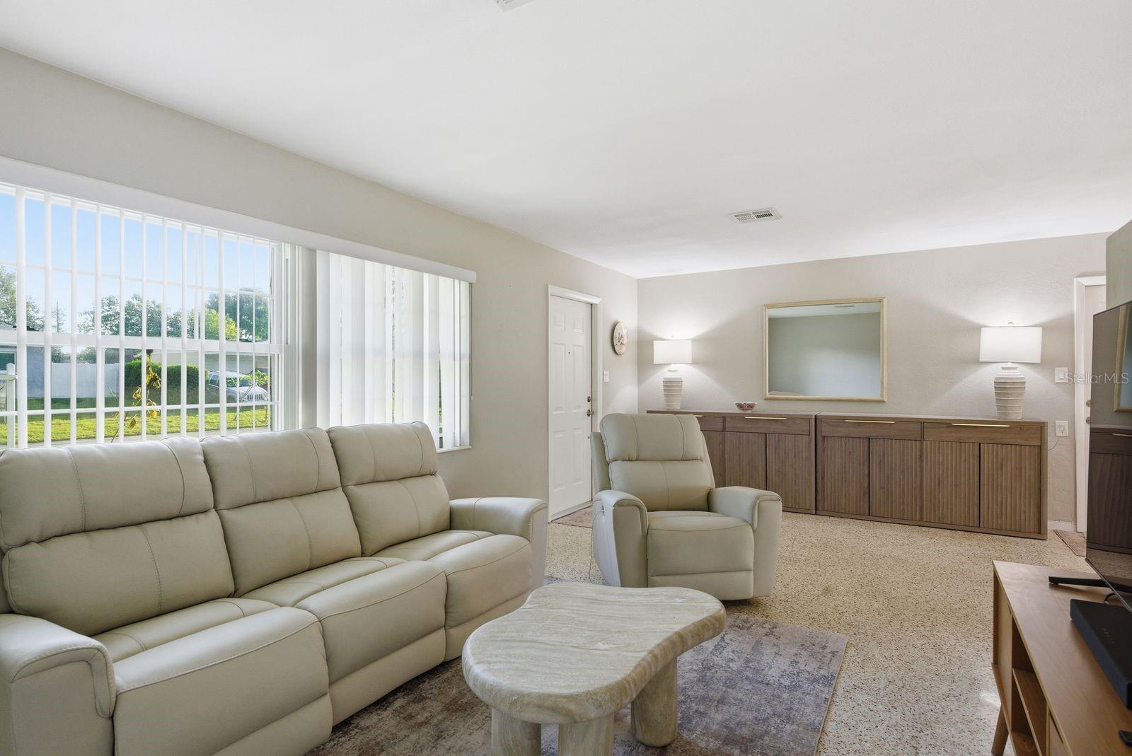 5648 33RD AVE N, ST PETERSBURG, FL, 33710