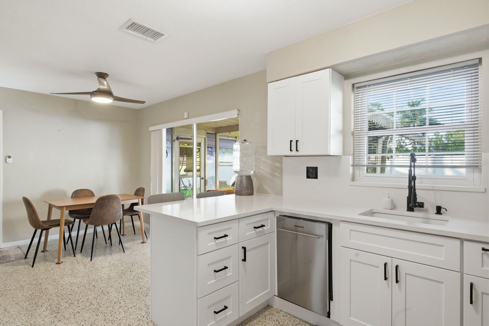 5648 33RD AVE N, ST PETERSBURG, FL, 33710