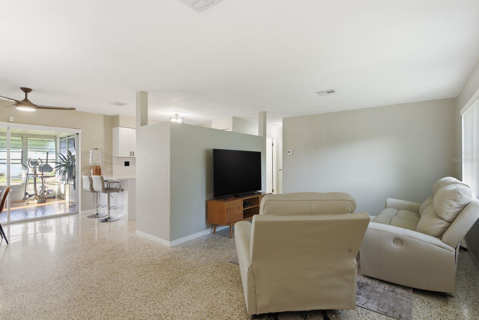 5648 33RD AVE N, ST PETERSBURG, FL, 33710