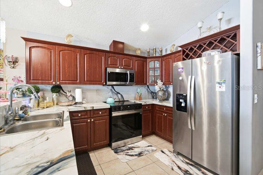 3005 W CHESTNUT ST, TAMPA, FL, 33607
