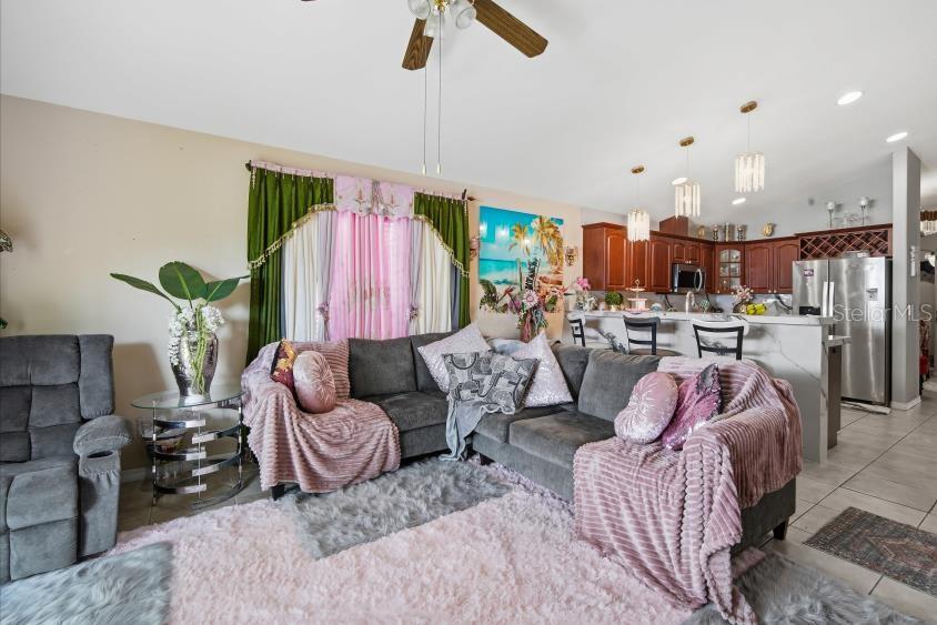 3005 W CHESTNUT ST, TAMPA, FL, 33607