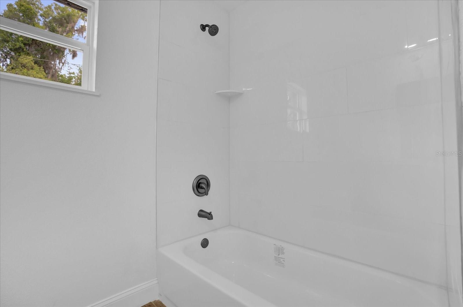 300 CHEROKEE AVE, ORANGE CITY, FL, 32763