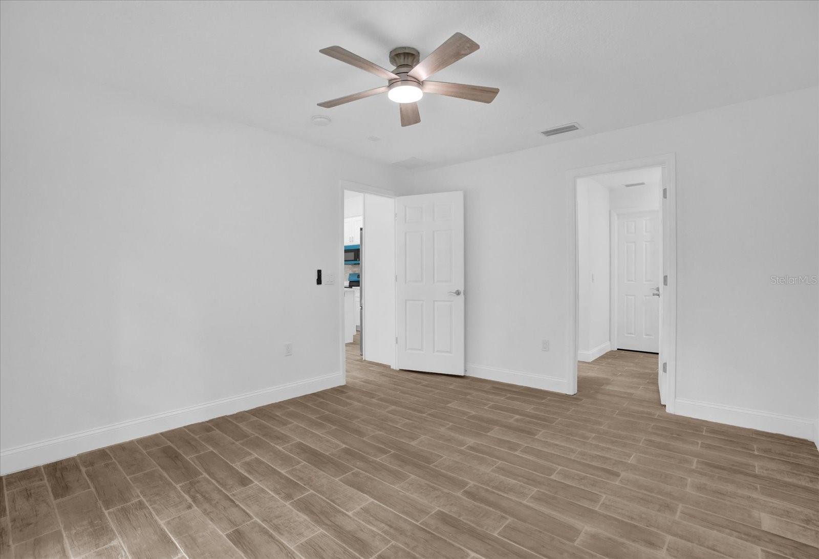 300 CHEROKEE AVE, ORANGE CITY, FL, 32763