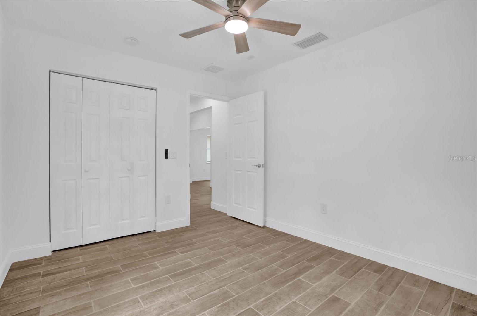 300 CHEROKEE AVE, ORANGE CITY, FL, 32763