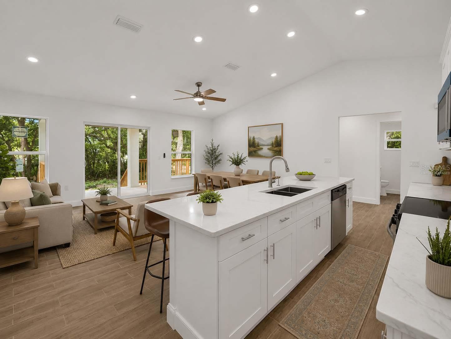 300 CHEROKEE AVE, ORANGE CITY, FL, 32763