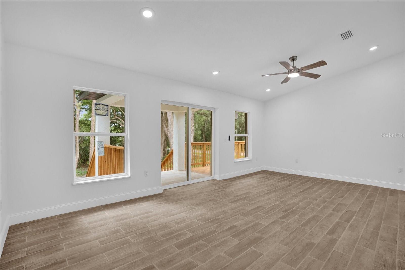 300 CHEROKEE AVE, ORANGE CITY, FL, 32763