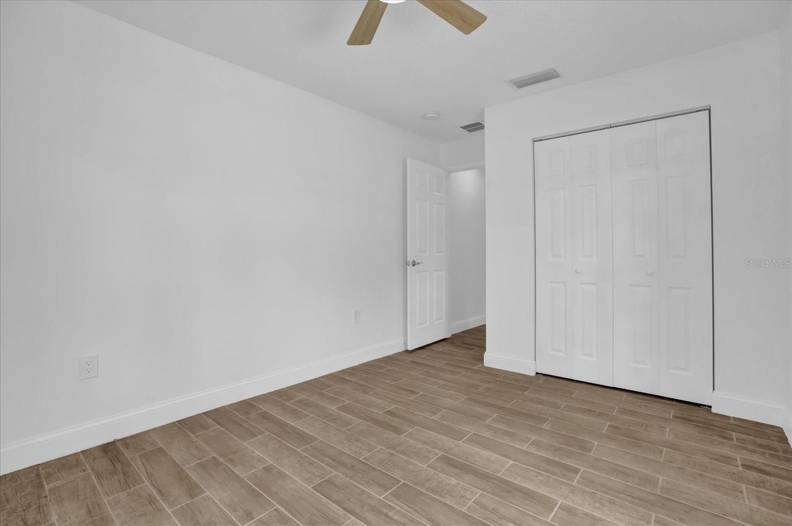 300 CHEROKEE AVE, ORANGE CITY, FL, 32763