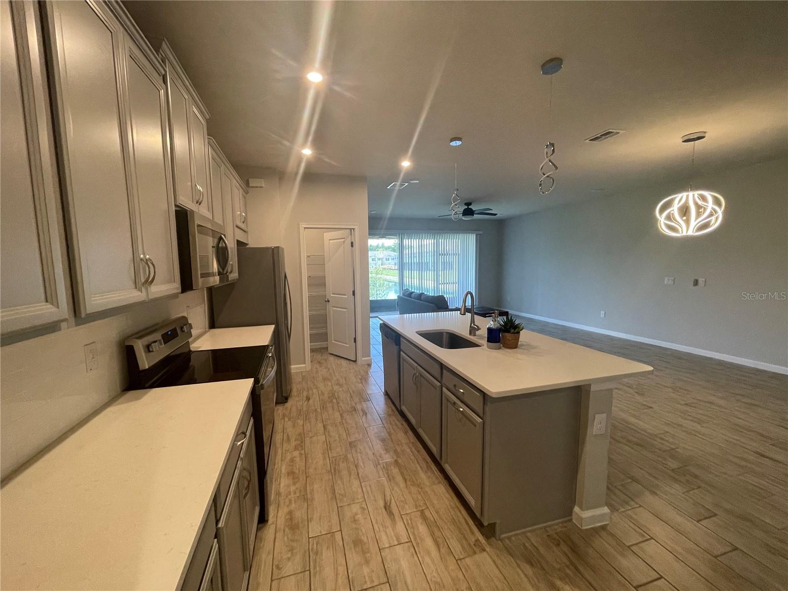 26068 WOVEN WICKER BND, LUTZ, FL, 33559