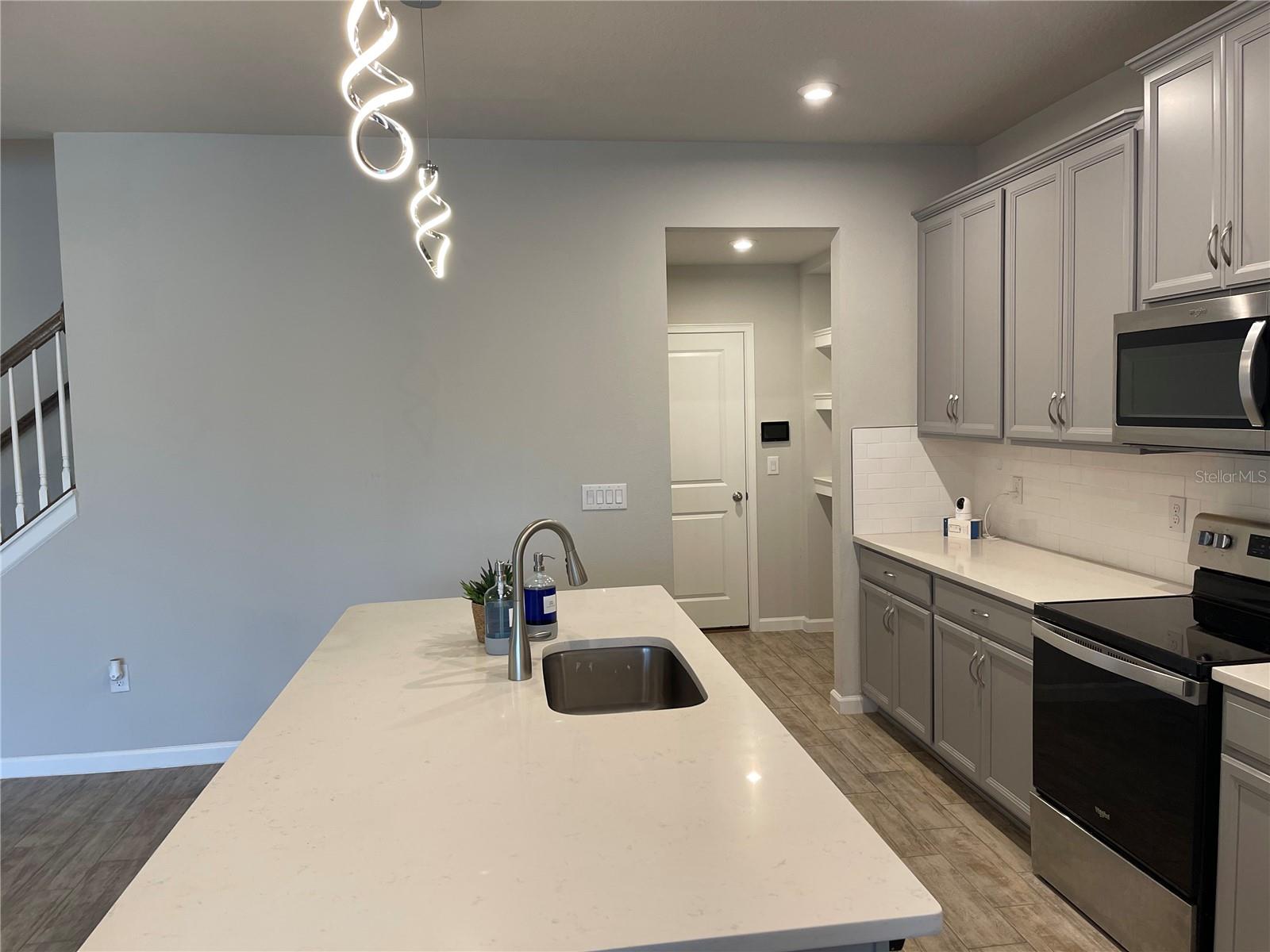 26068 WOVEN WICKER BND, LUTZ, FL, 33559