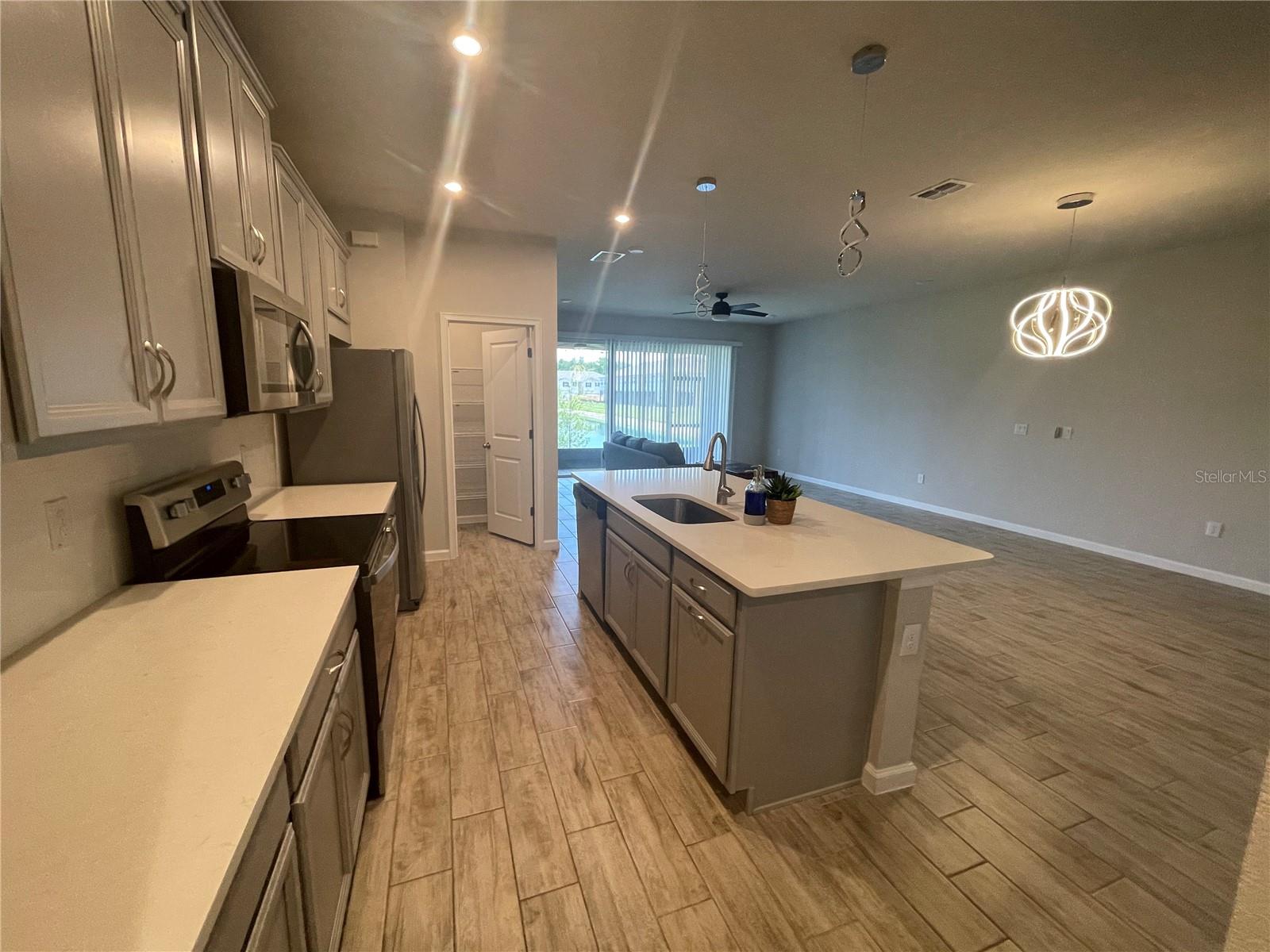 26068 WOVEN WICKER BND, LUTZ, FL, 33559