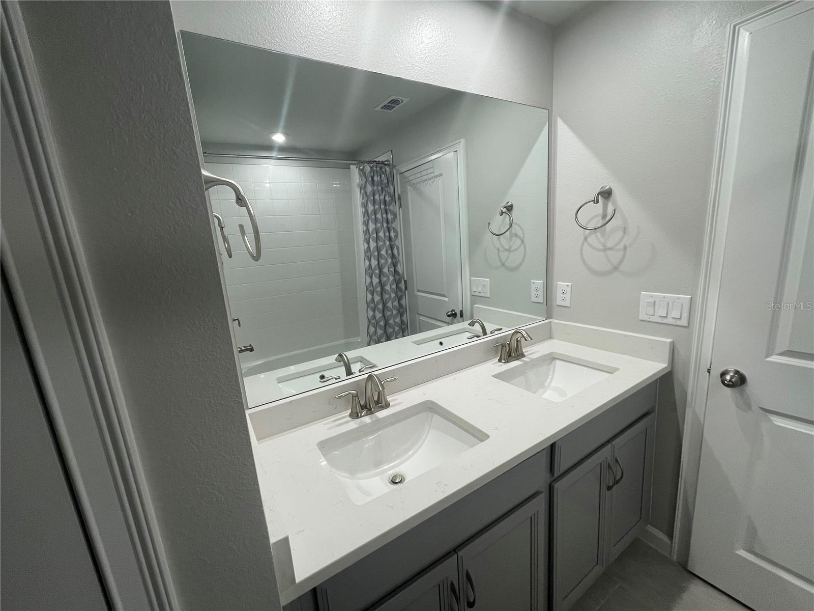 26068 WOVEN WICKER BND, LUTZ, FL, 33559