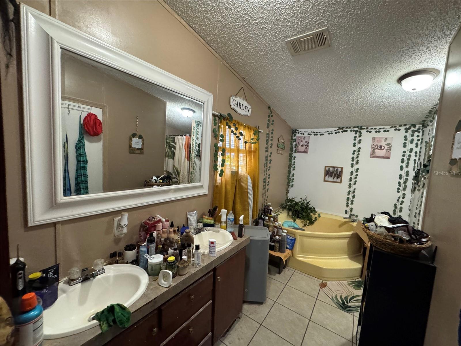 31601 SPRUCE DR, EUSTIS, FL, 32736