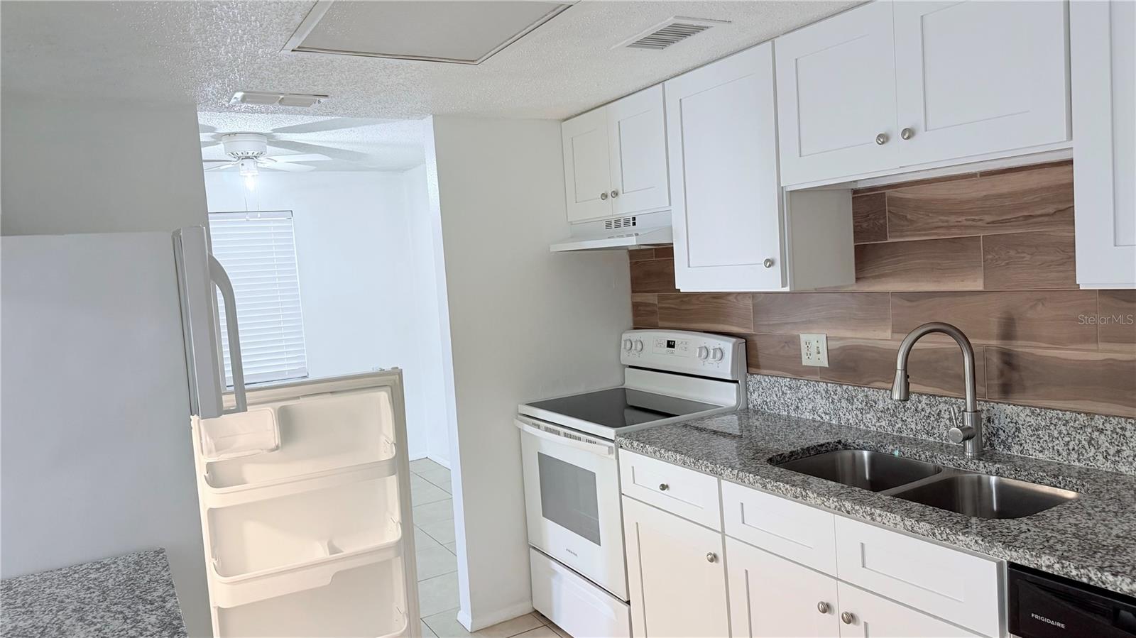 131 SABAL CT #E, OLDSMAR, FL, 34677