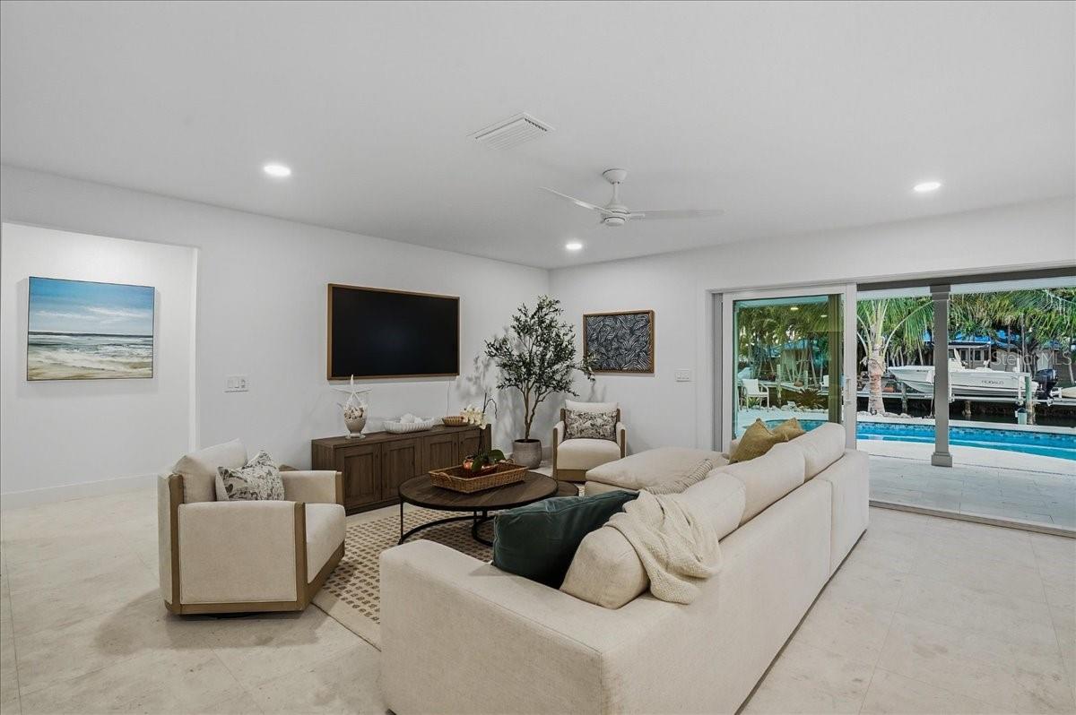 618 GLADSTONE LN, HOLMES BEACH, FL, 34217