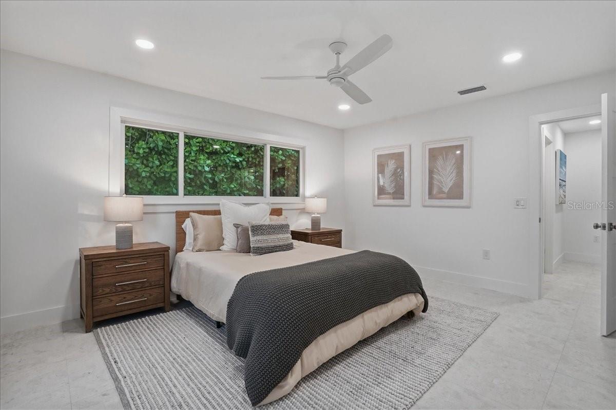618 GLADSTONE LN, HOLMES BEACH, FL, 34217