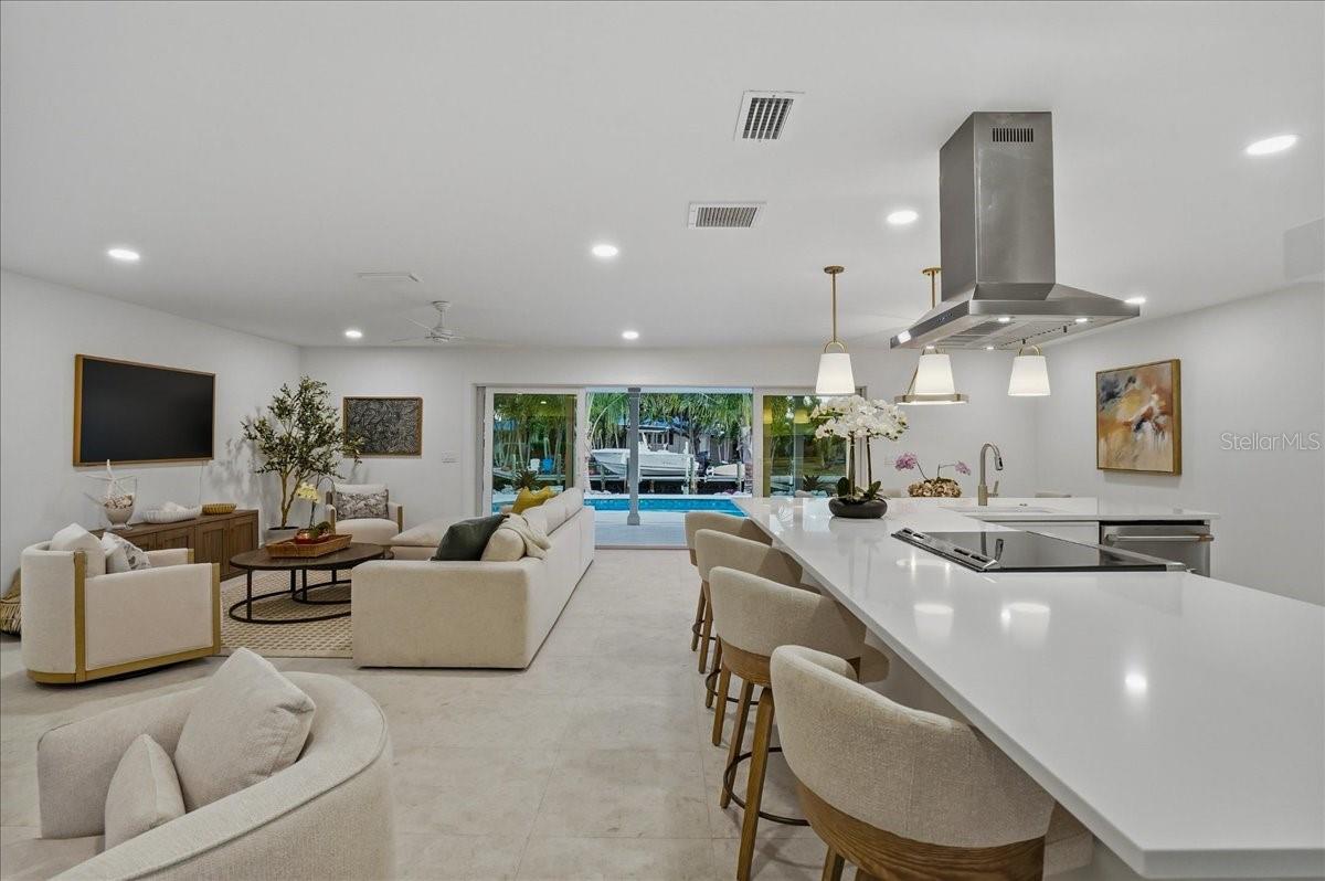 618 GLADSTONE LN, HOLMES BEACH, FL, 34217