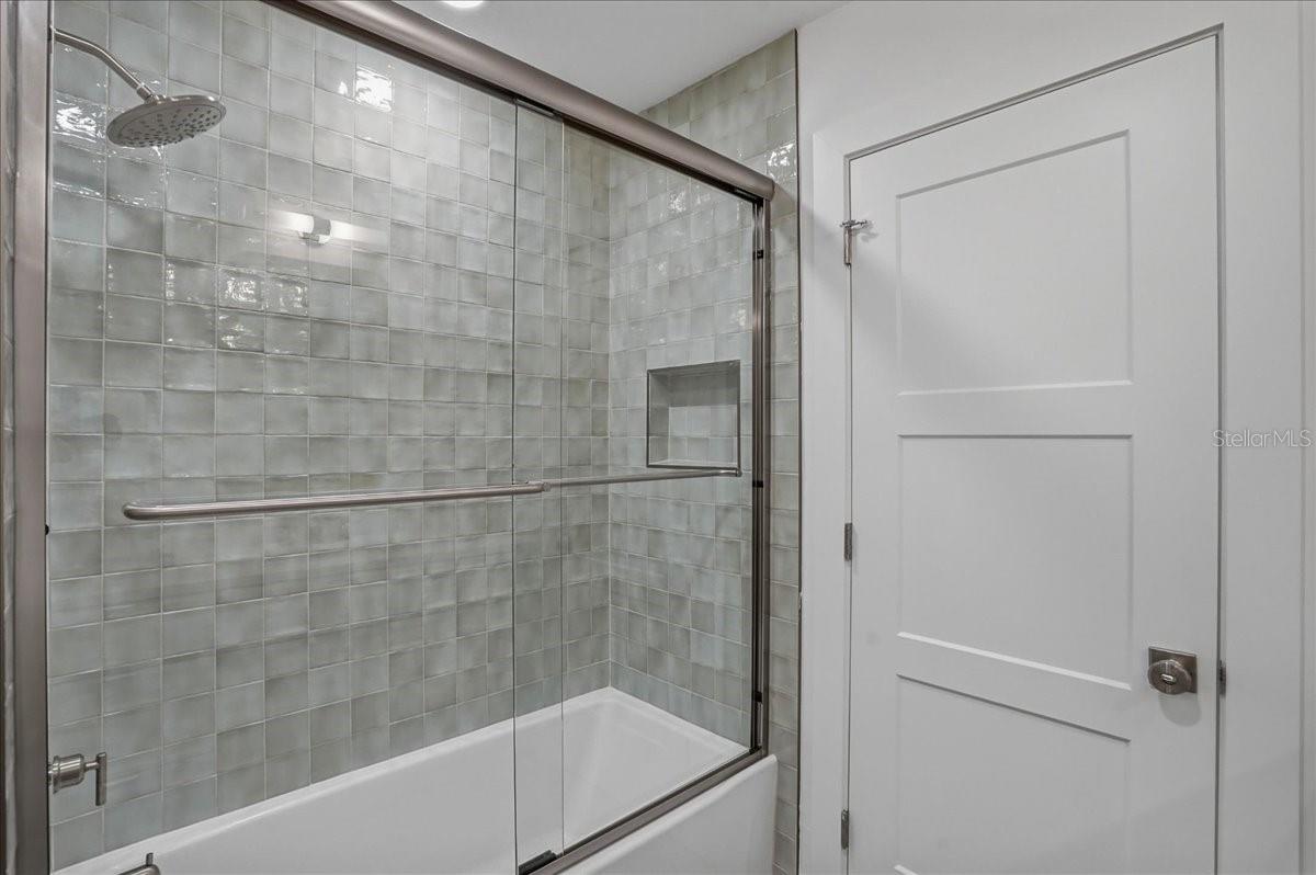 618 GLADSTONE LN, HOLMES BEACH, FL, 34217