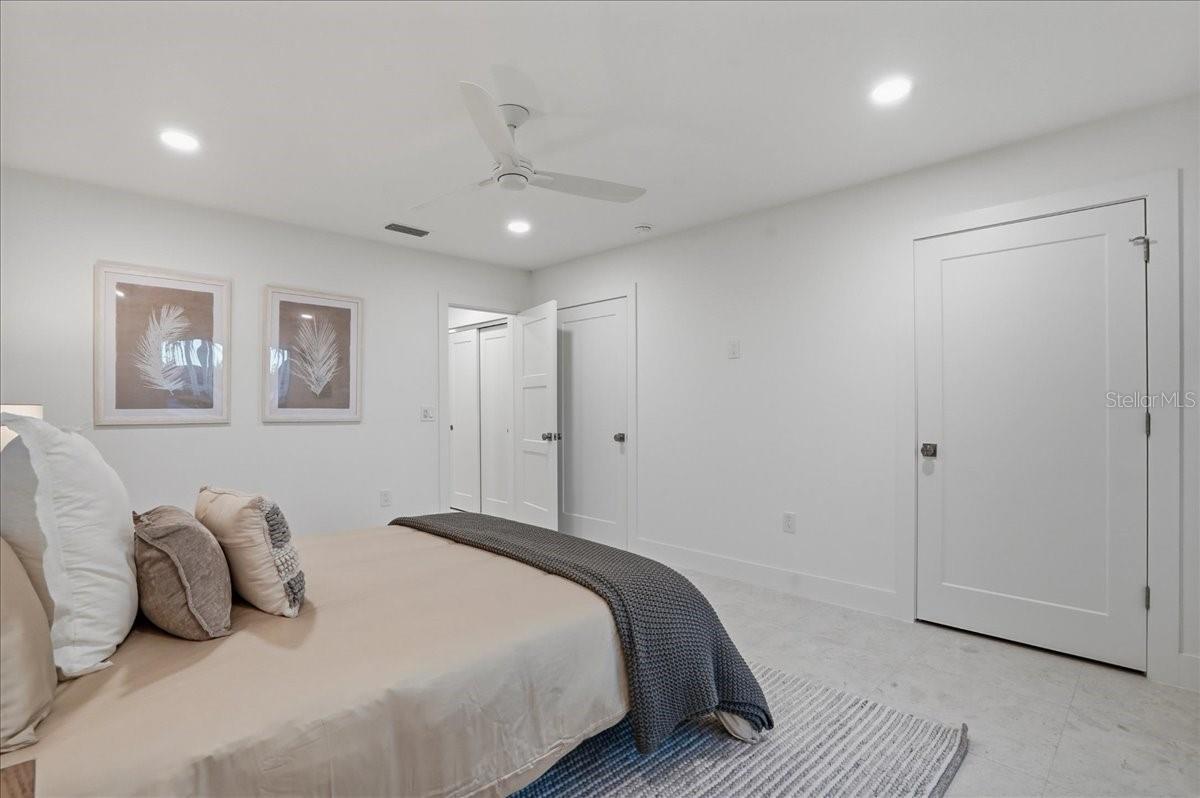 618 GLADSTONE LN, HOLMES BEACH, FL, 34217