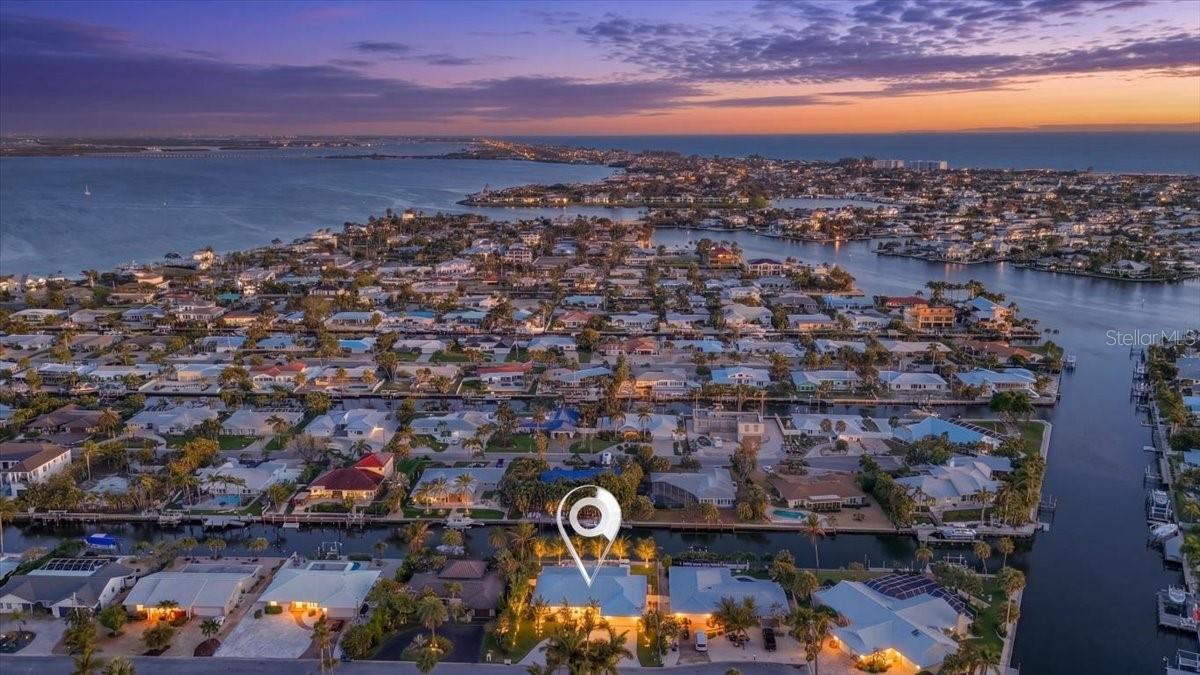 618 GLADSTONE LN, HOLMES BEACH, FL, 34217