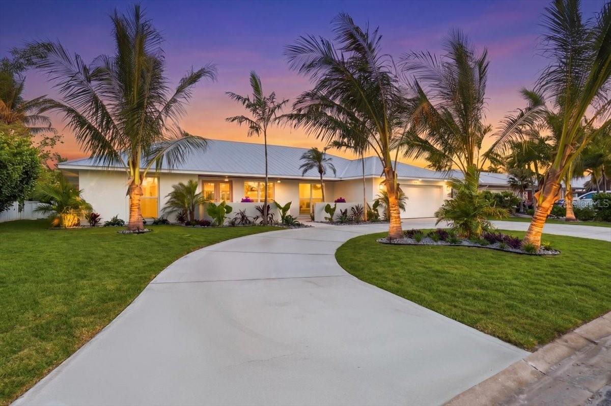 618 GLADSTONE LN, HOLMES BEACH, FL, 34217