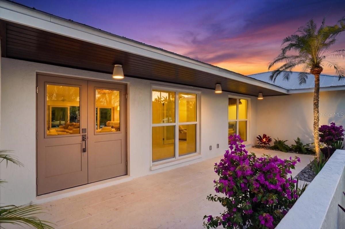 618 GLADSTONE LN, HOLMES BEACH, FL, 34217